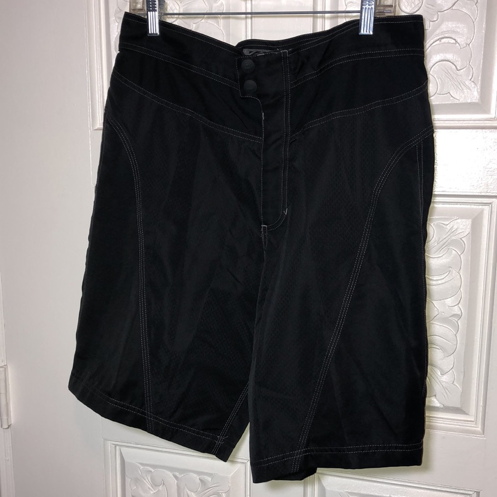 Men’s Oakley Black Board Shorts 34 - Picture 2 of 16